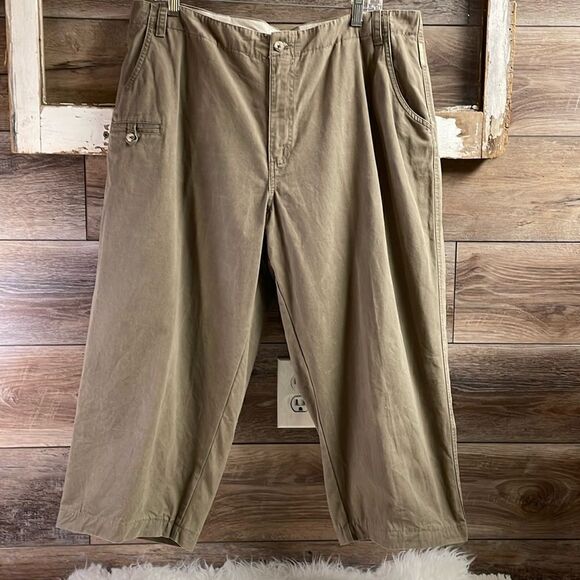 Columbia Women’s Plus Size Capri Pants , Size 16W , Tan - Picture 1 of 9